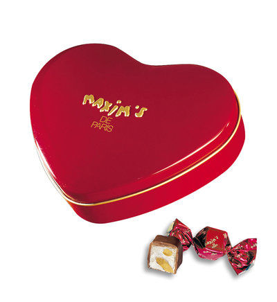 Galeries Lafayette: Boîte cœur Rouge de chocolats au nougat Maxim's